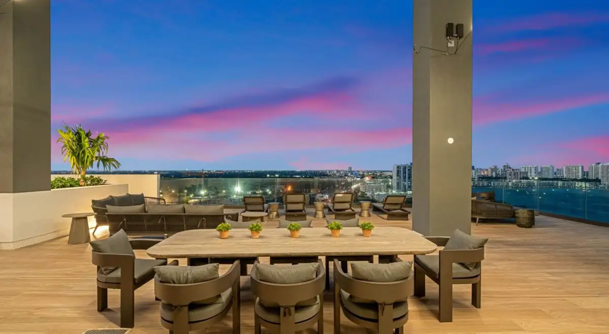 Rooftop dining with Intracoastal views